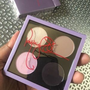 Limited Edition Kelly Osbourne eyeshadow quad